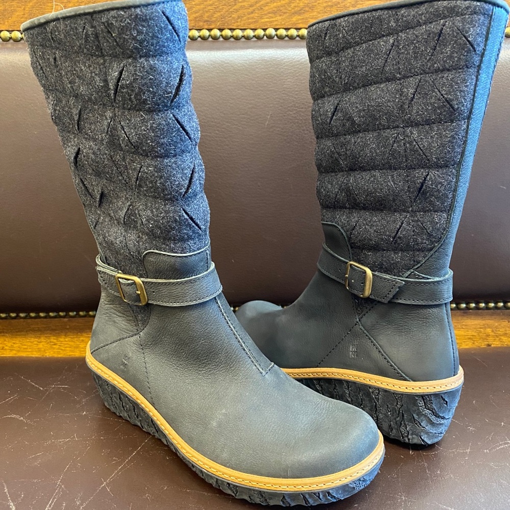 El Naturalista wool & leather wedge side zip boot